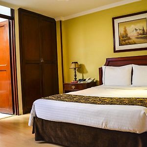 Habitación Estándar con 2 Camas Individuales